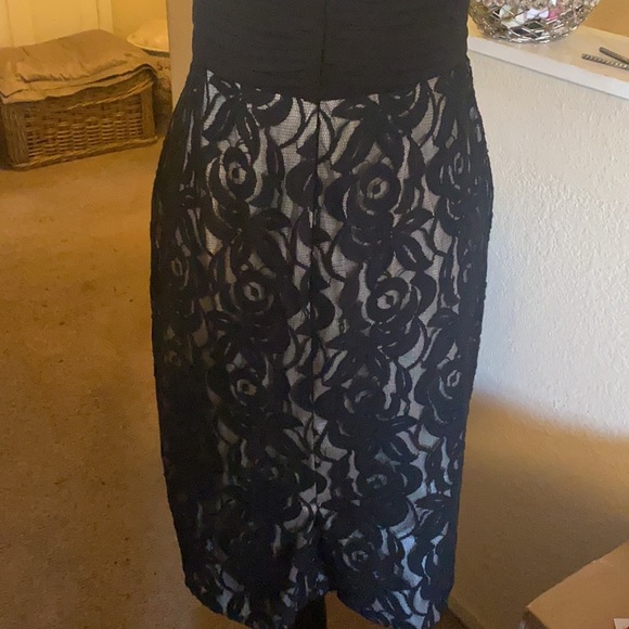 Black Spandex and Lace Evening Dress - Picture 4 of 5